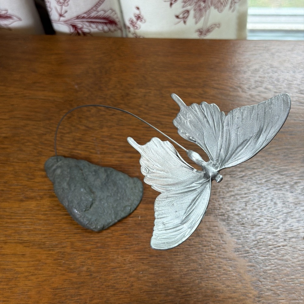 Vintage Hudson Pewter Floating Butterfly Figurine Wire Suspended Metal Base - Picture 9 of 10